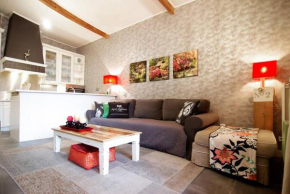 Group Stay, 7 minutes away from Amsterdam!